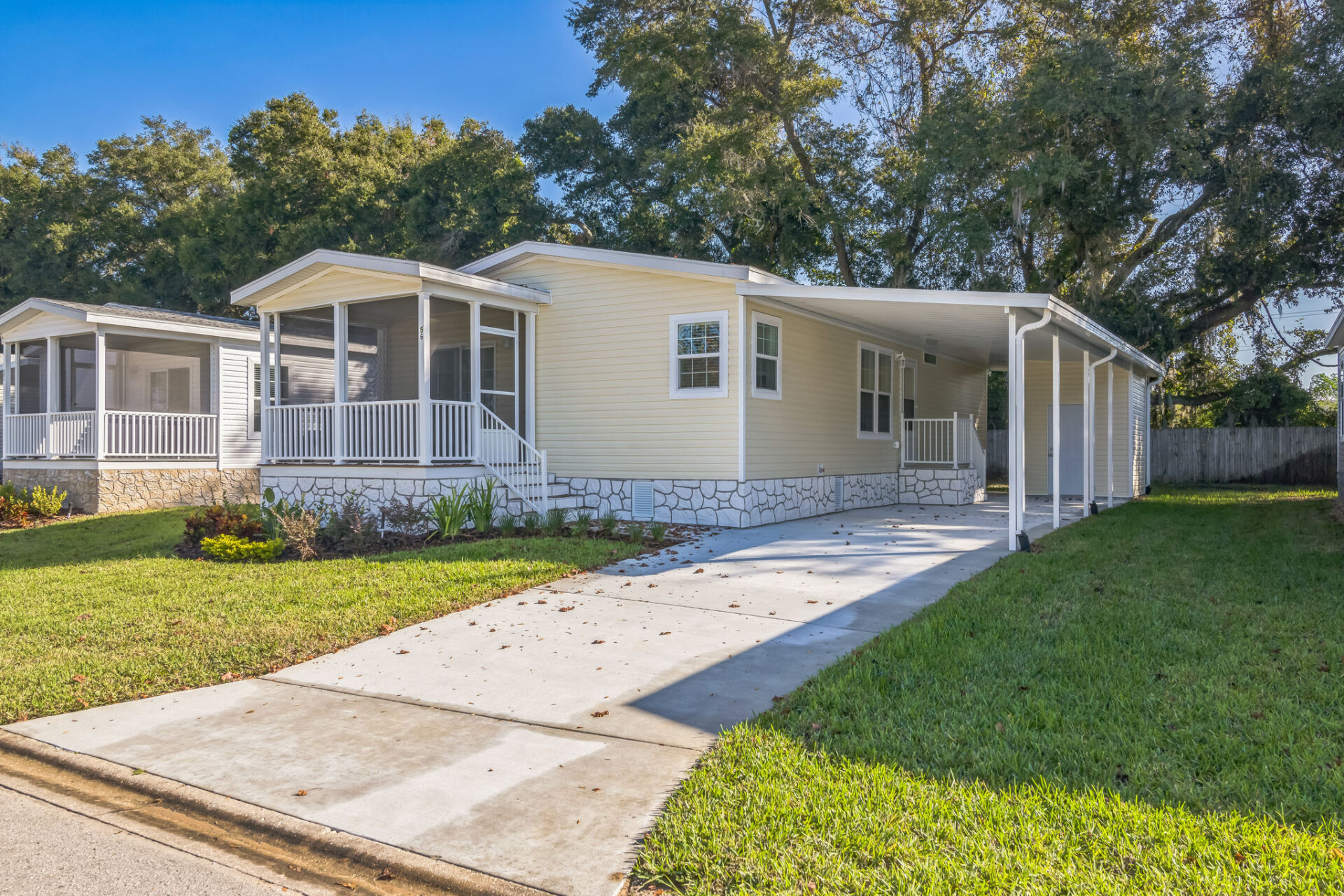 2 Bedroom, 2 Bathroom Home - Brand New Skyline!